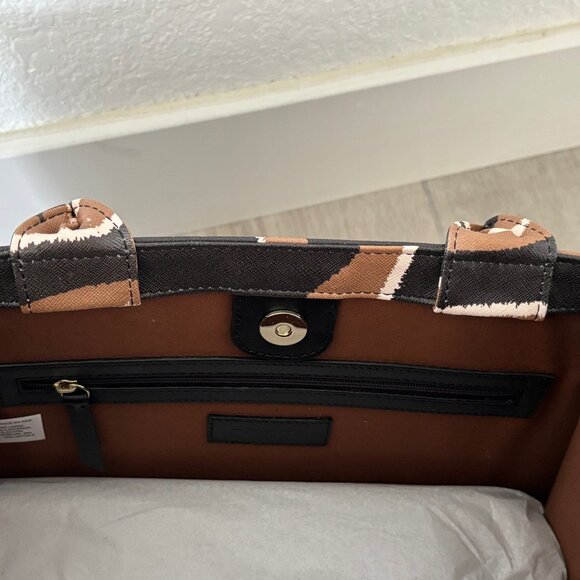 Chico’s Tiger Stripe Tote Handbag - NWT - Picture 3 of 6